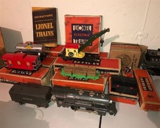 PREWAR LIONEL TRAIN WITH WHISTLE IN TENDER