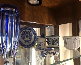 delft blue crystal vase 