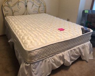 full size bed mattress and box spring sealy posterpedic