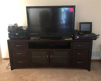Flat Screen Tv and modern tv stand