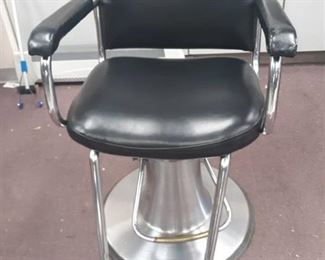 Black Vinyl Salon Chair