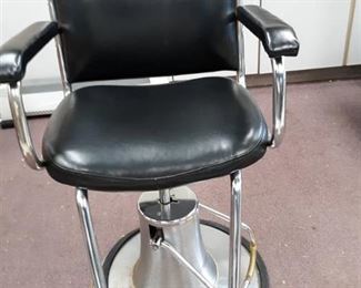 Black Vinyl Salon Chair