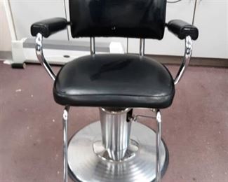 Black Vinyl Salon Chair