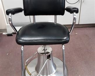 Black Vinyl Salon Chair