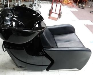 Shampoo Station with Chair and Sink