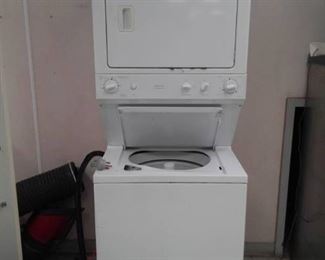 GE White Laundry Center 3.8 cu. ft. Washer and 5.9 cu. ft. 240-Volt Vented Electric Dryer