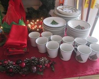 Table Linens & Christmas Dish Set