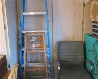 Ladders + Executive Chair