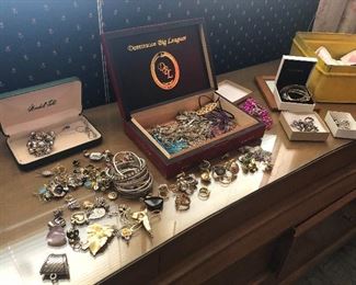 vintage costume jewelry