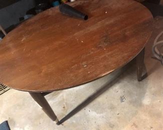 mid century modern coffee table, needs refinishing