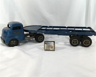 Vintage 1940s Model, Smith Miller Toy Truck with ''Fruehauf'' Trailer & Matching Lighter (3Pcs) https://ctbids.com/#!/description/share/236178