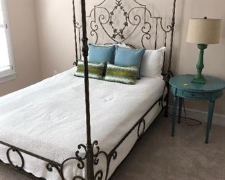 Queen bed no mattresses $250 sale pending