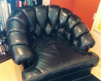 Vintage, excellent condition leather club chair on casters