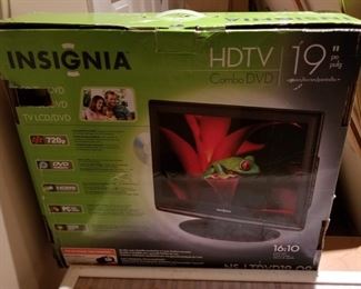 Flat Screen TV with DVD player and remote