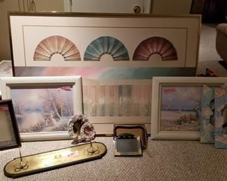 Lot's of canvas pictures and prints all sizes.