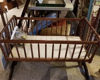 Jeny Lind Wood Baby Cradle