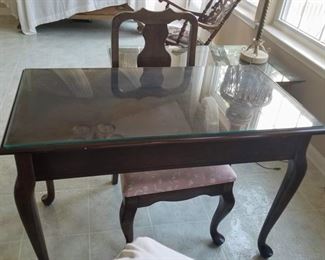 Cherry Class Top Desk with Chair