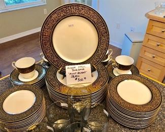 Mikasa Narumi Bone China "Mount Holyoke"
