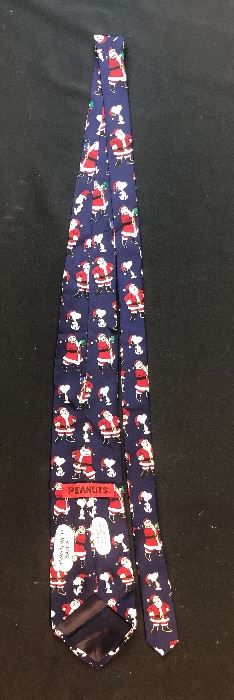 Back of snoopy tie.