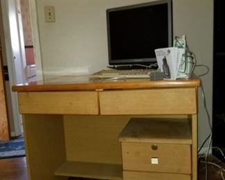 Computer Desk w/ Drawers