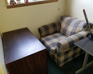 Large Chair & Desk