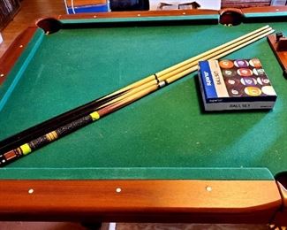 Sports Craft 90" Pooltable w/ Accessories