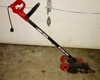 Black and Decker electric edger