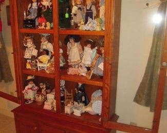 Oak bookcase and more dolls