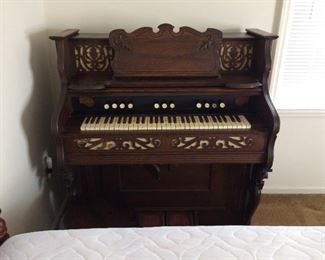 Pump organ-Beckwith Organ Company-Chicago (Great Condition)