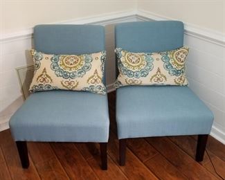 2 Aqua Contemporary Chairs https://ctbids.com/#!/description/share/237177