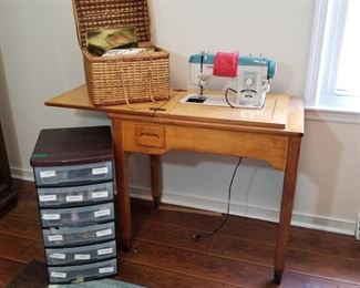 Vintage White Sewing Machine in Cabinet and Sewing Notions https://ctbids.com/#!/description/share/237179