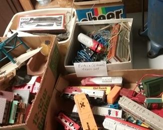 5 Boxes of Train Set