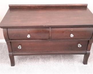 Antique chest of 3 drawers