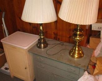 Porcelain top cabinet, painted commode and lamps