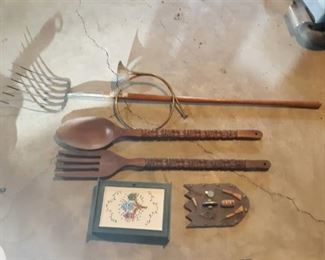 Pitch fork and Misc Wall Décor