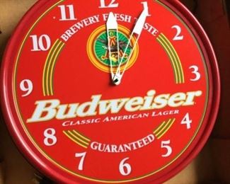 Budweiser Classic Clock https://ctbids.com/#!/description/share/235165