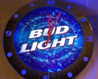 Bud Light Electric Wall Clock https://ctbids.com/#!/description/share/232664
