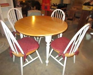 MAPLE AND WHITE SMALL DROP LEAF DINETTE TABLE WITH 4 CHAIRS