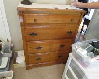 MAPLE CHEST OF DRAWERS