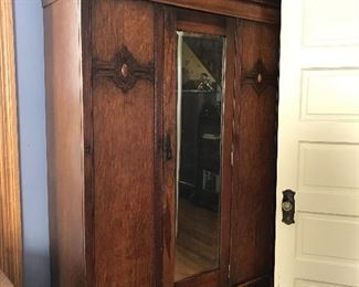 Beautiful mirrored wardrobe