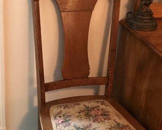 Set of 6 oak chairs