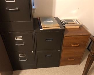 lots of metal file cabinets in different sizes from 2 -5 drawer
