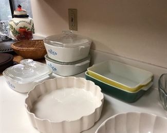 2 VINTAGE PYREX SOLD HAVE REST
