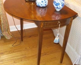 Dropleaf side table