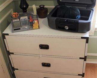 furniture white 3 drawer dresser