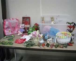 Spring / St. Paddys/ Easter Decorations Lot