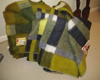 100% virgin wool blankets from Holland