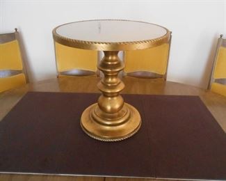 30" pedestal table
