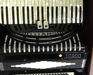 Titano Accordian