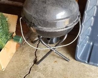 153- Small charcoal grill